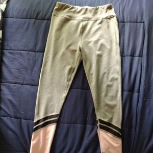 Daisy Fuentes leggings